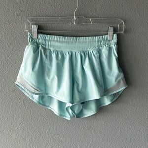 Lululemon Hotty Hot 2.5" Shorts